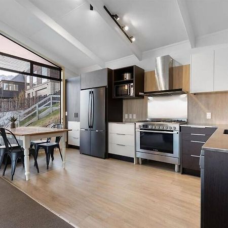 Lakeview Home Retreat At Queenstown Hill Exteriör bild
