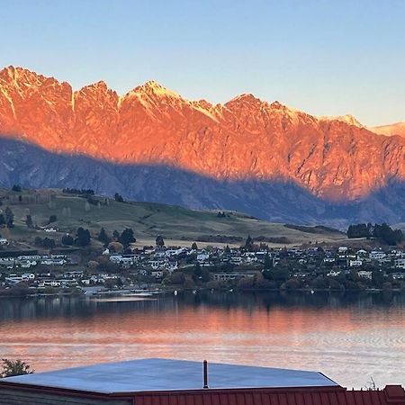 Lakeview Home Retreat At Queenstown Hill Exteriör bild