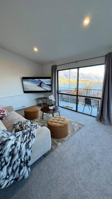 Lakeview Home Retreat At Queenstown Hill Exteriör bild
